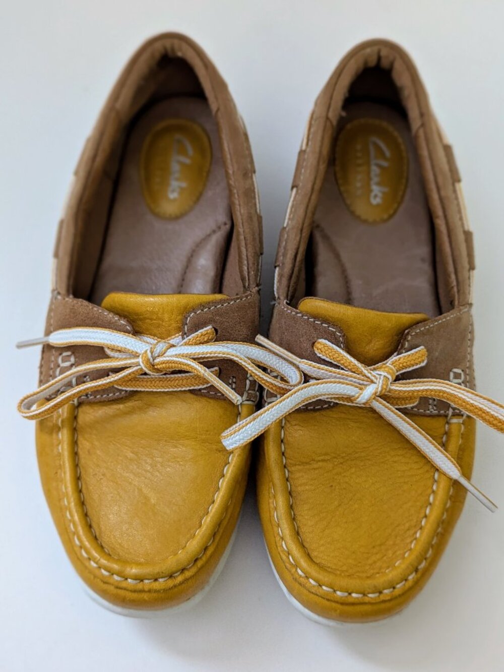 Clarks Artisan Leather Boat Shoes Mustard Yellow Tan Womens 5.5 M